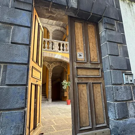 아파트 Les Fougeres #maisonsavaron *